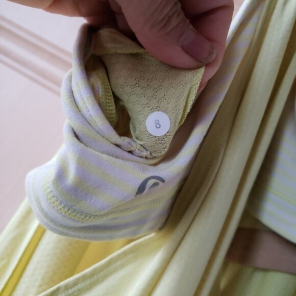 Lululemon no limits Yellow  whiteTank Top with built in bra size 8 - Picture 8 of 13